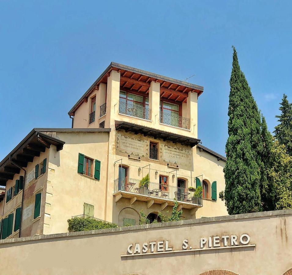 Relais Colle San Pietro Bed & Breakfast Verona Bagian luar foto