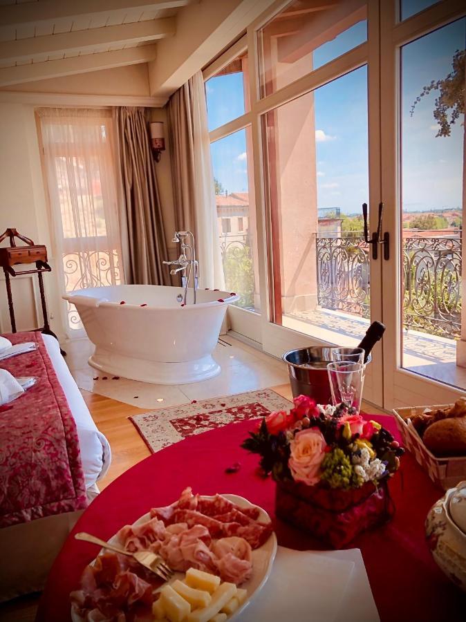 Relais Colle San Pietro Bed & Breakfast Verona Bagian luar foto