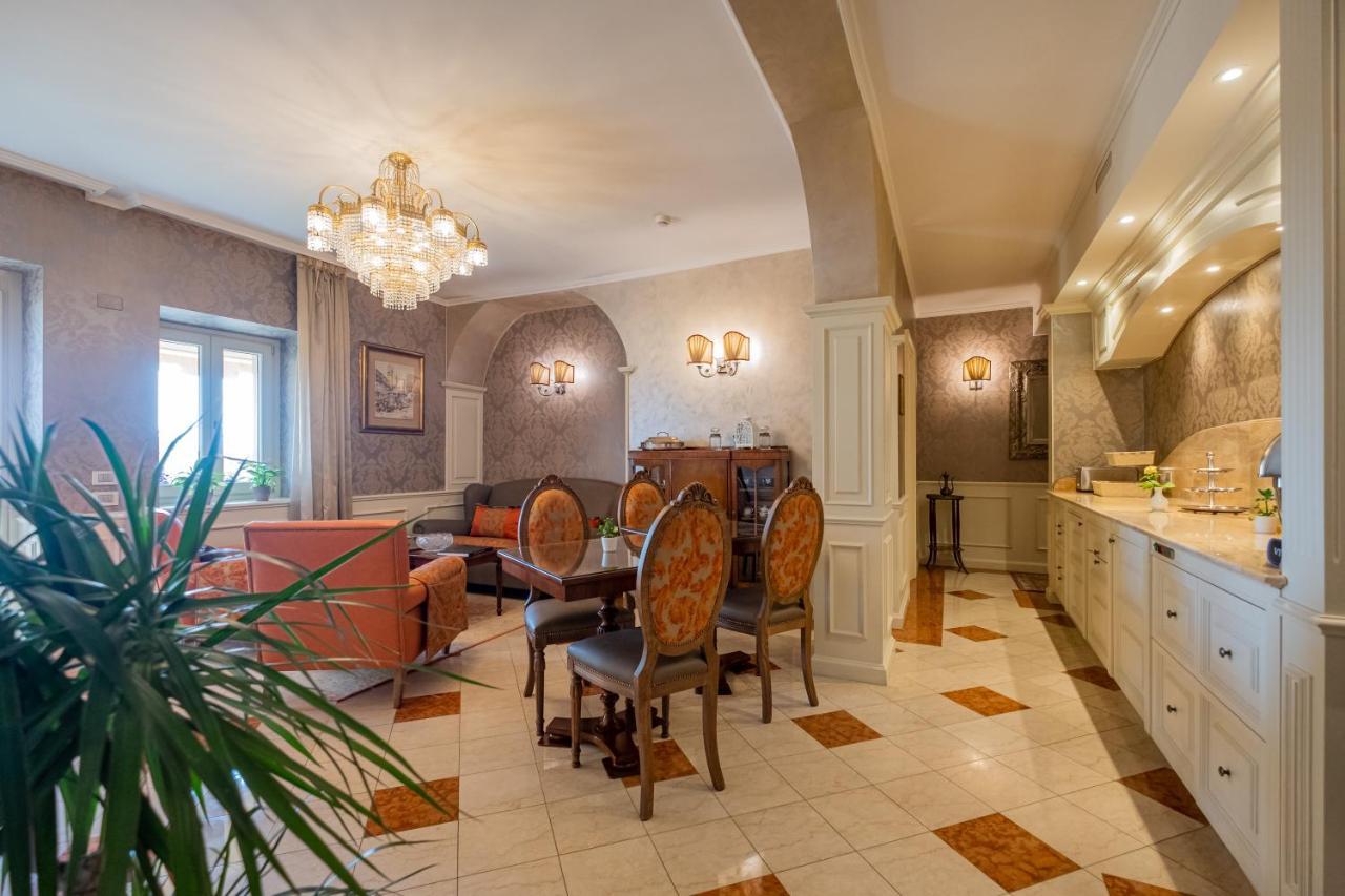 Relais Colle San Pietro Bed & Breakfast Verona Bagian luar foto