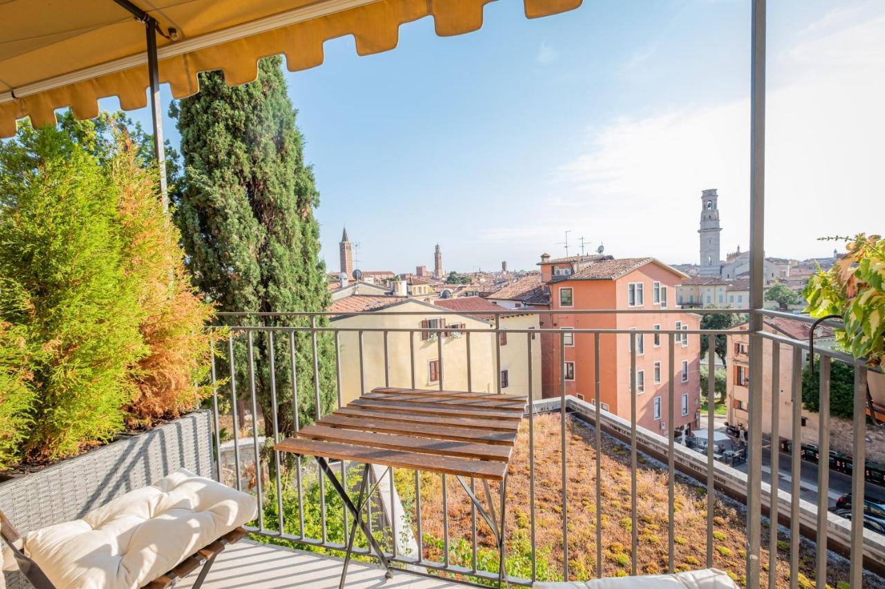 Relais Colle San Pietro Bed & Breakfast Verona Bagian luar foto